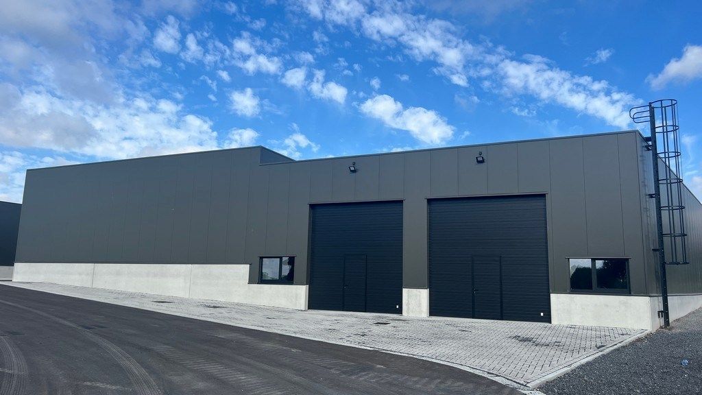 Nieuwbouw magazijn te huur in Tielt foto {{pictureIndex}}