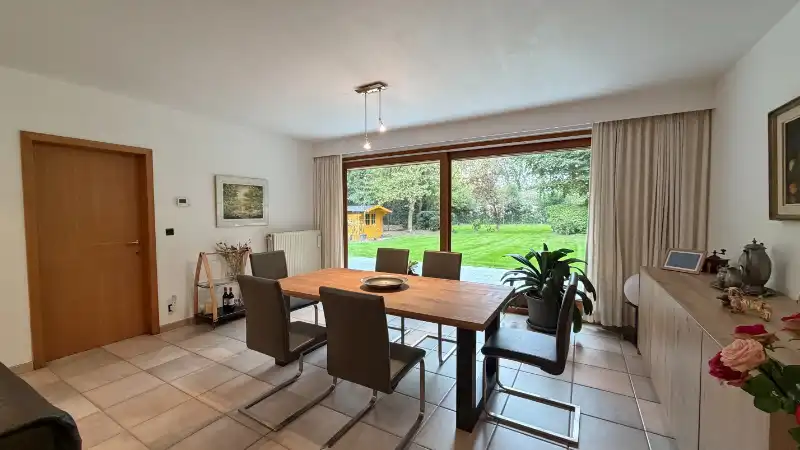 Instapklare moderne villa van 310m² op 19 are met mooie tuin foto 29