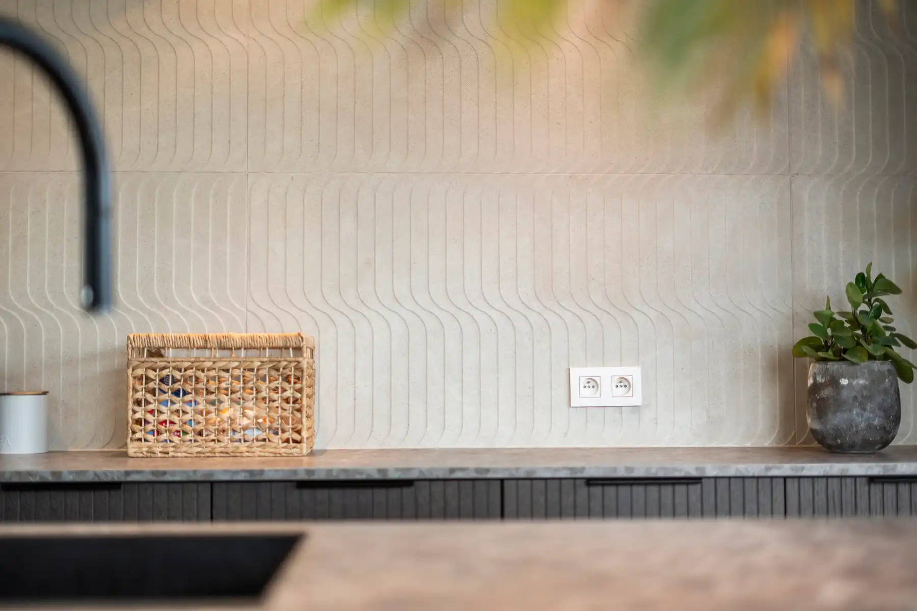 Gerenoveerde woning met 4 slaapkamers en 2 badkamers foto 14