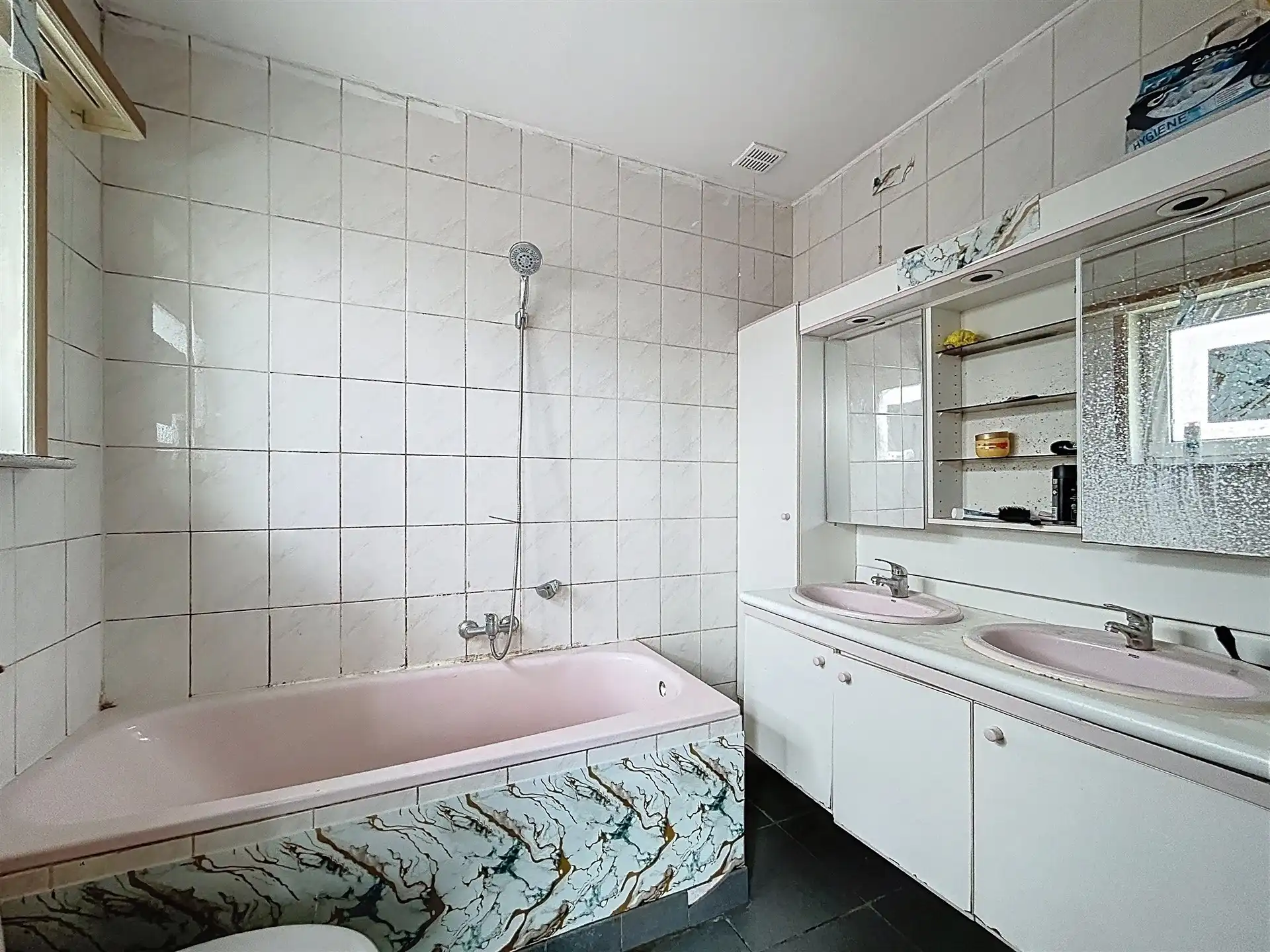 Handelspand met woongelegenheid + 2 app foto 30