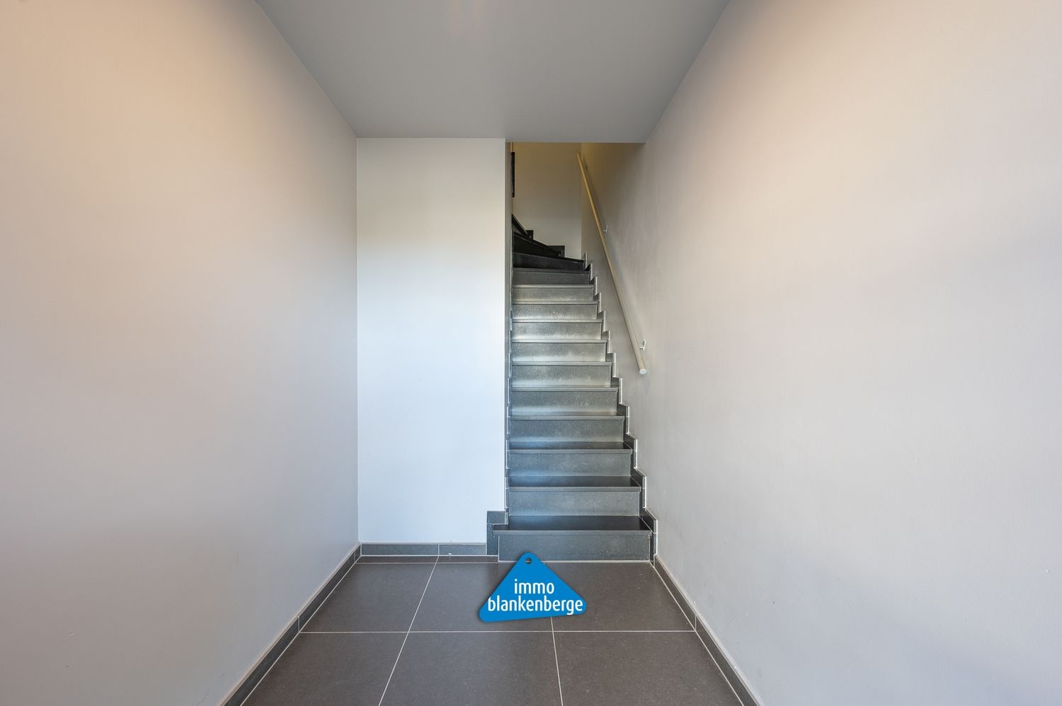 Bel-etage met een Lichtrijke Leefruimte, Grote Garage en een Zuidgerichte Tuin foto 19
