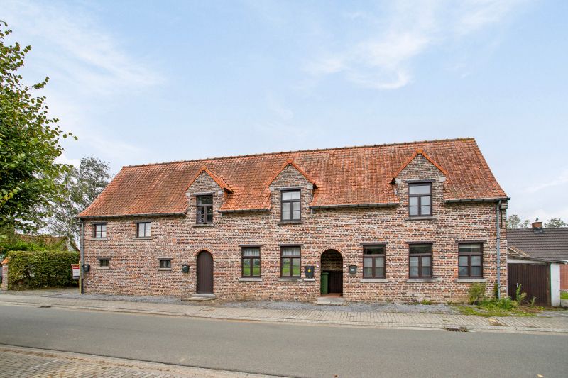 Hoofdfoto van de publicatie: Unieke opbrengsteigendom met vier verhuurde woningen op rustige locatie!