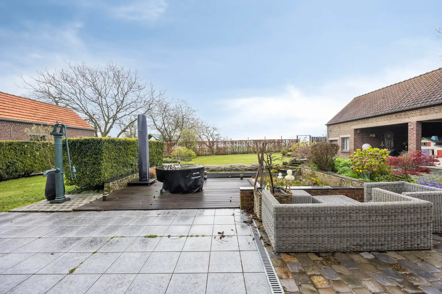 Instapklare droomvierkantshoeve met boomgaard, weilanden  foto 8