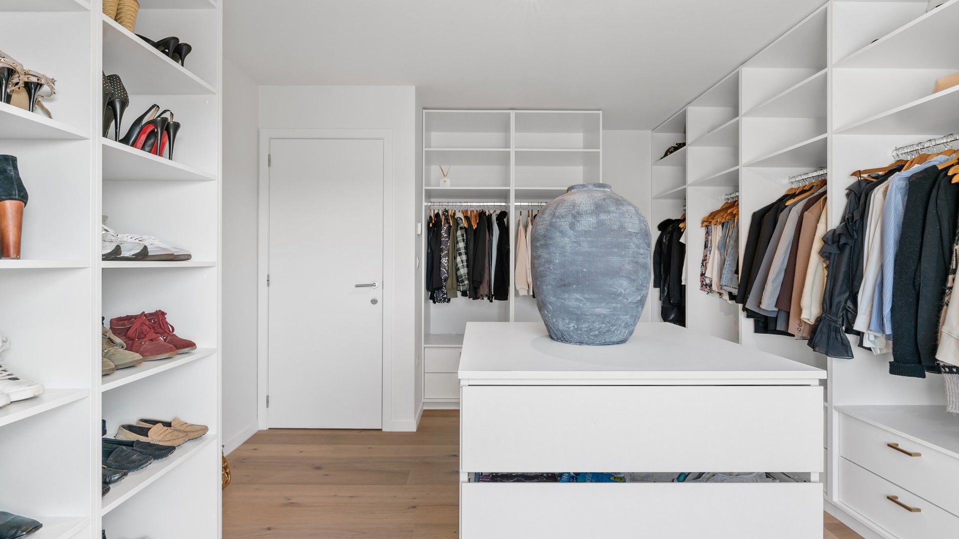 Exclusief appartement van 164,88 m2 met 2 terrassen in centrum Maaseik foto 48