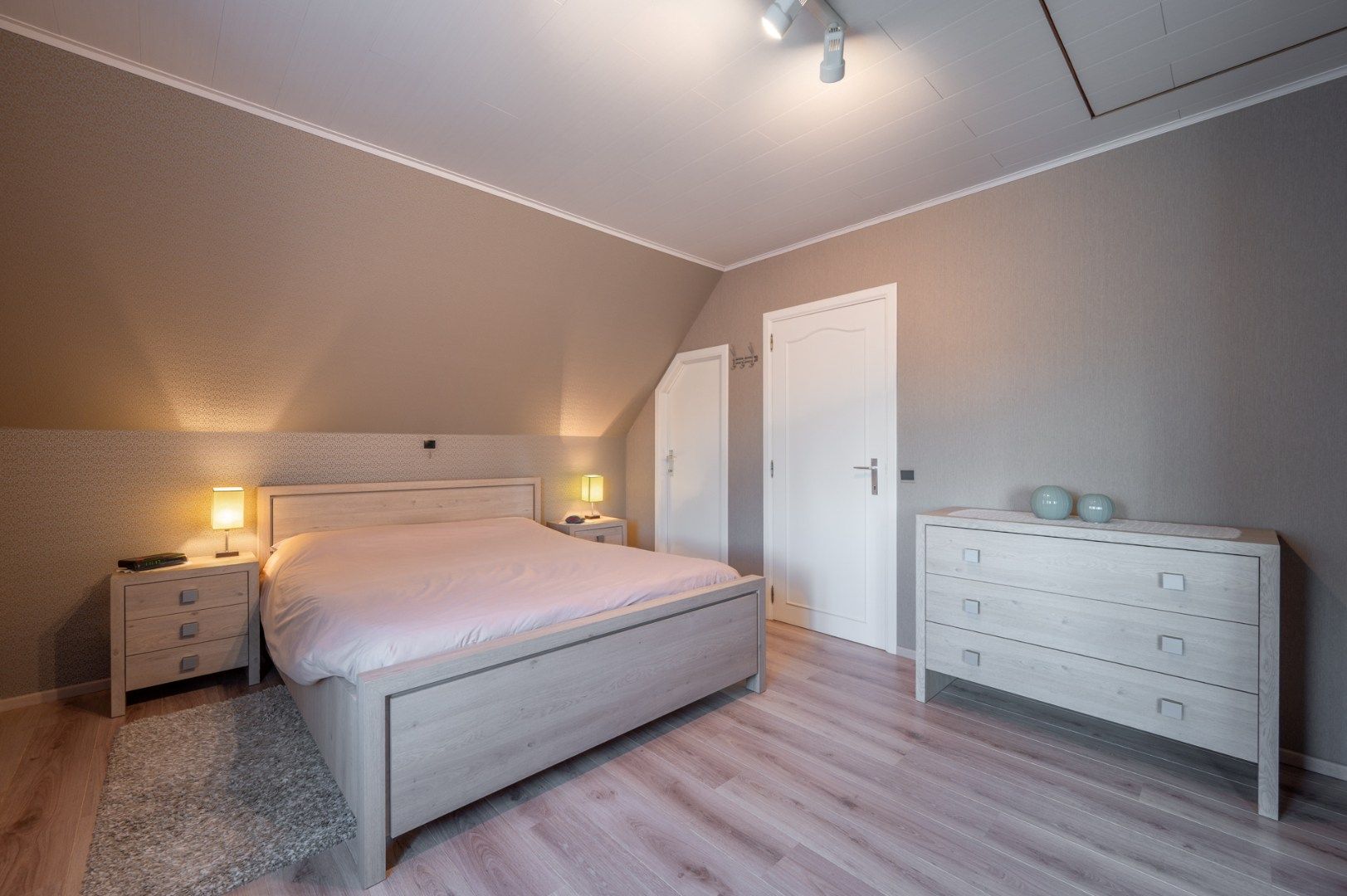 Charmante vrijstaande woning op zeer rustige ligging te Maldegem, Donk. foto 18