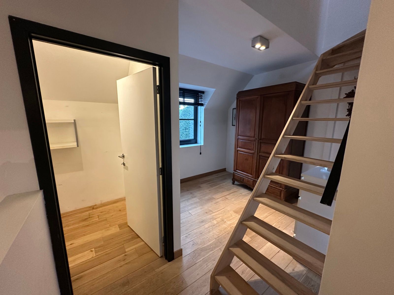 Polyvalente handelsruimte met tuin en triplex pal in centrum foto 14