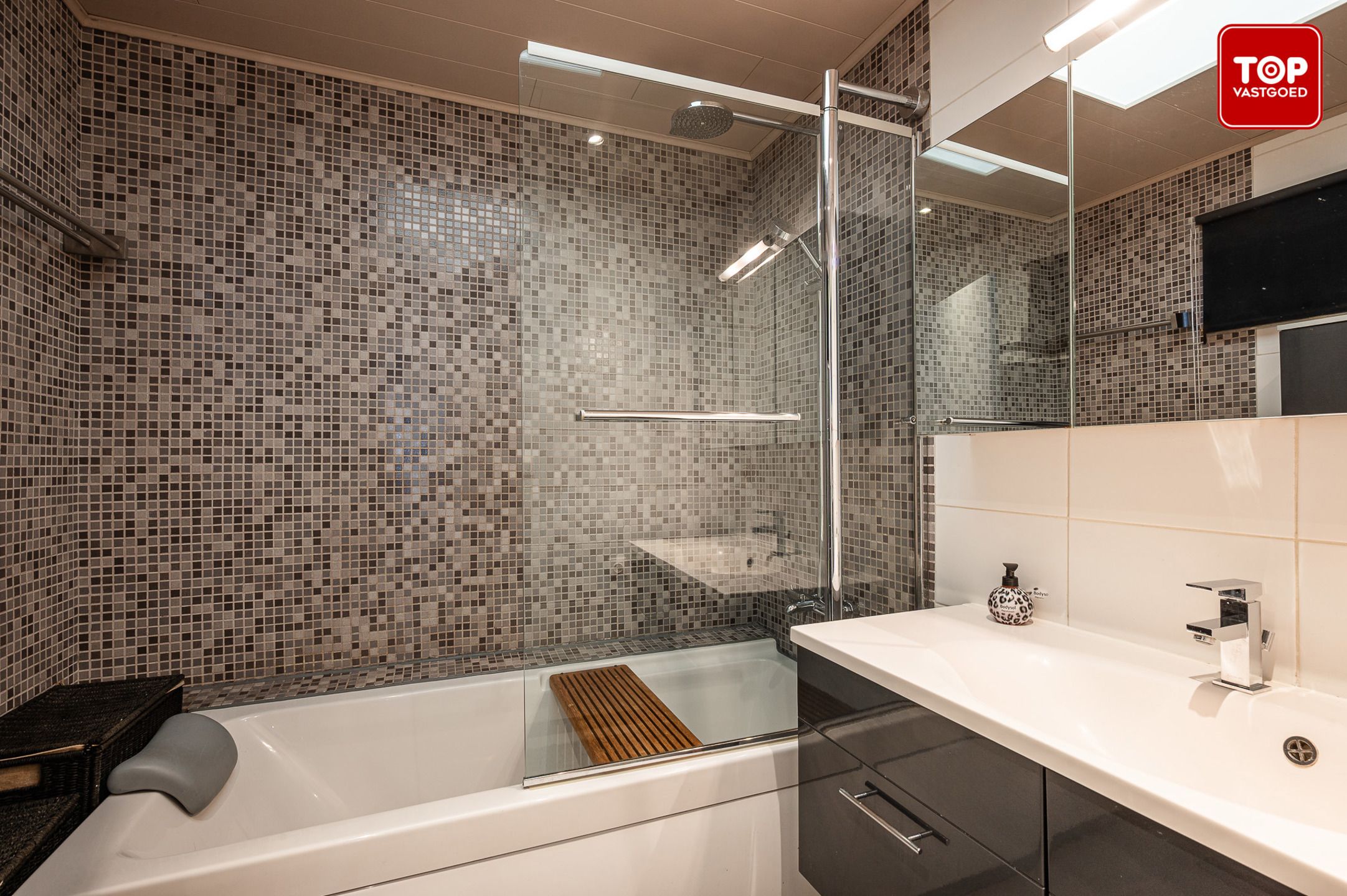 Gezinswoning vlakbij het historisch centrum. foto 13