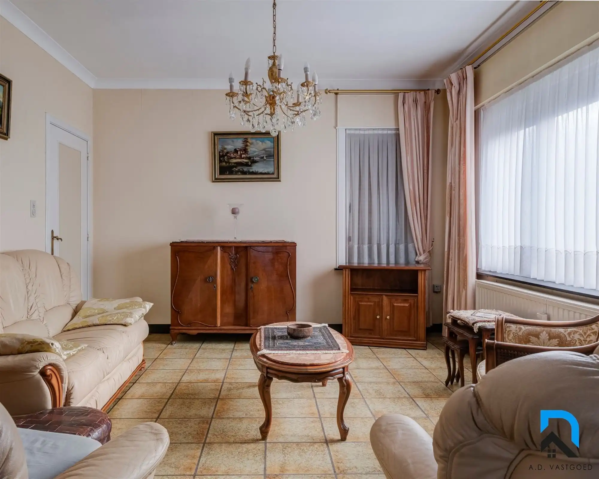 Mooie woning met grote tuin foto 6