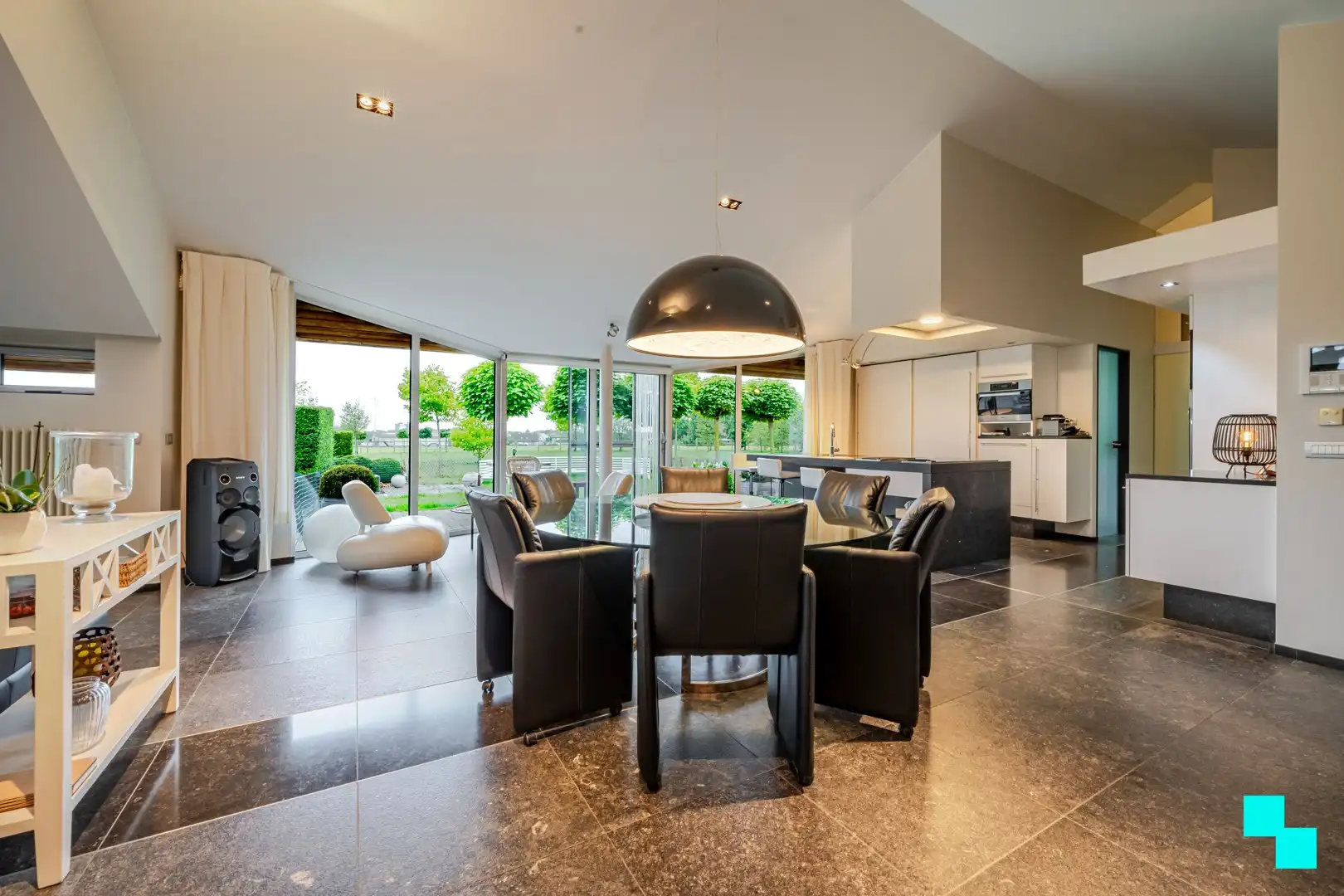 Prachtige gelijkvloerse woning op 6.036m² met verzichten in Kachtem foto 7