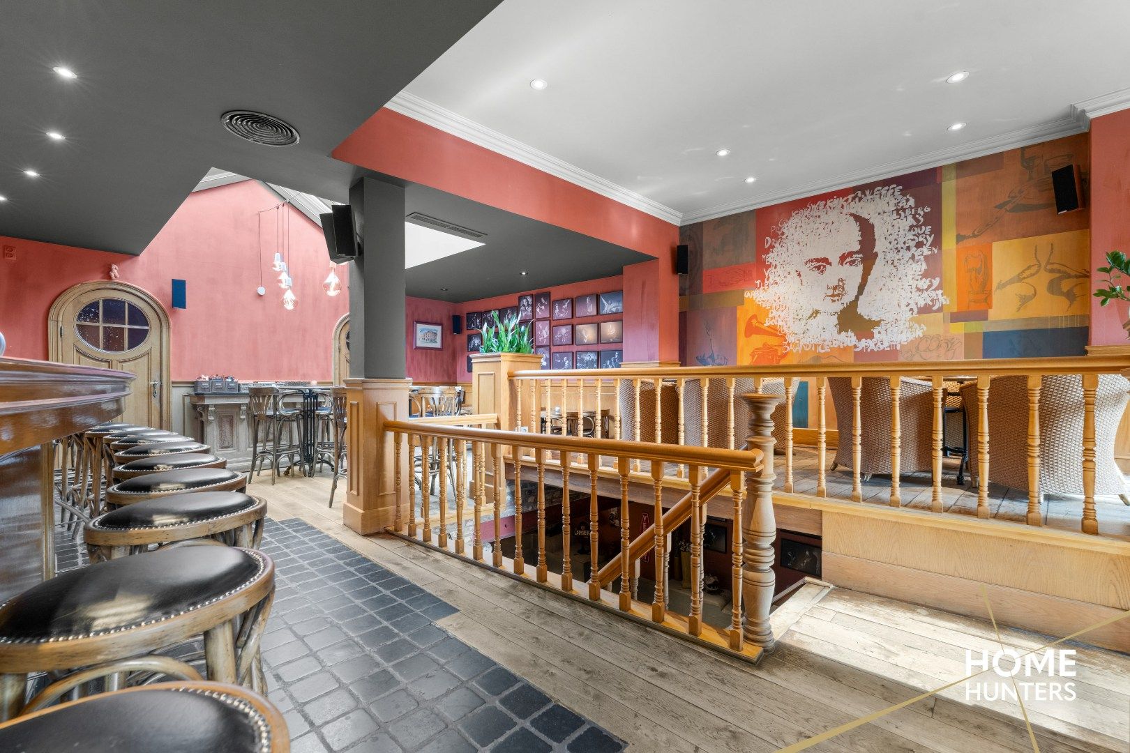 Uniek restaurant met luxueuze woonst in hartje Ieper foto 12