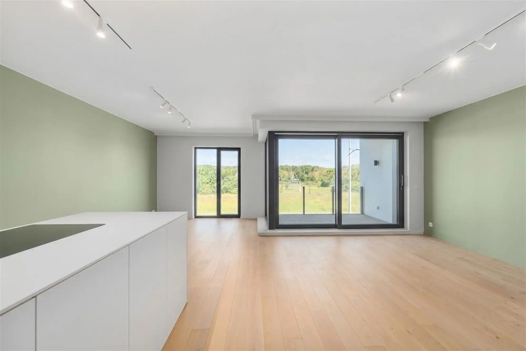 Luxueus (quasi nieuw) appartement vlakbij het strand!  foto 4