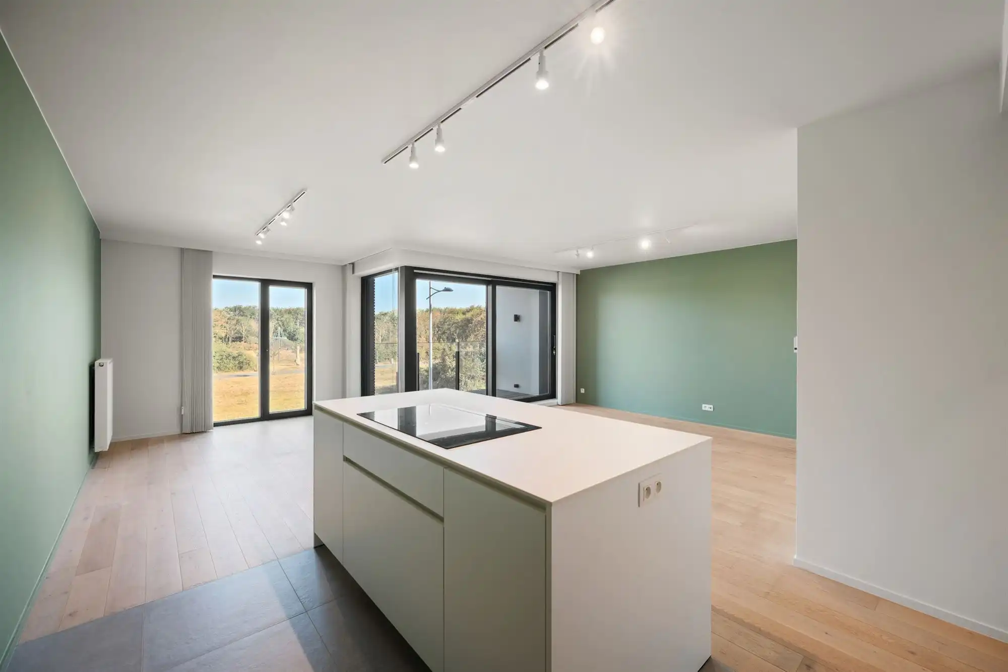 Luxueus (quasi nieuw) appartement vlakbij het strand!  foto 4
