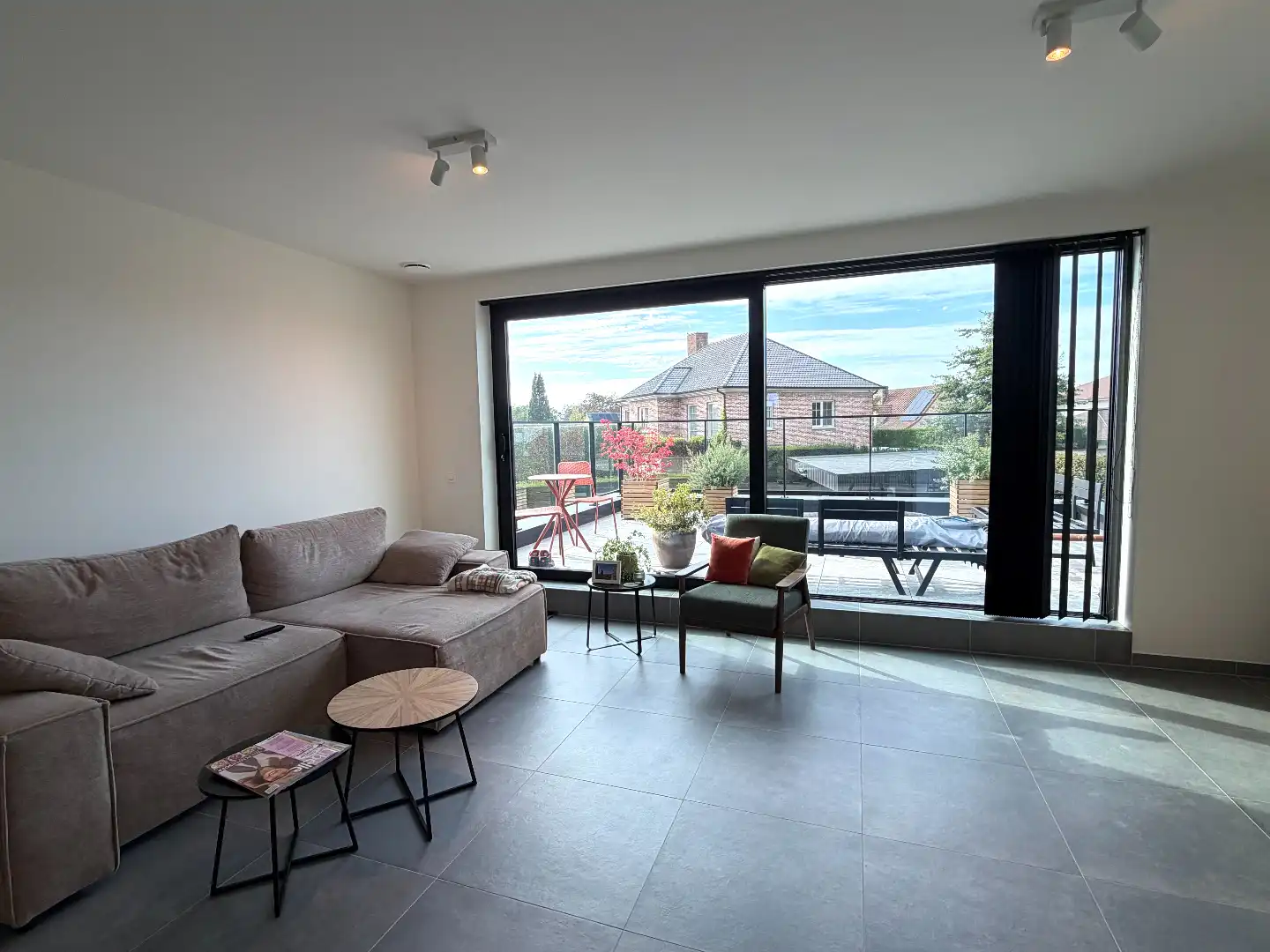 Lichtrijk nieuwbouw duplex-appartement met ruim zonneterras van 23 m²! foto 4