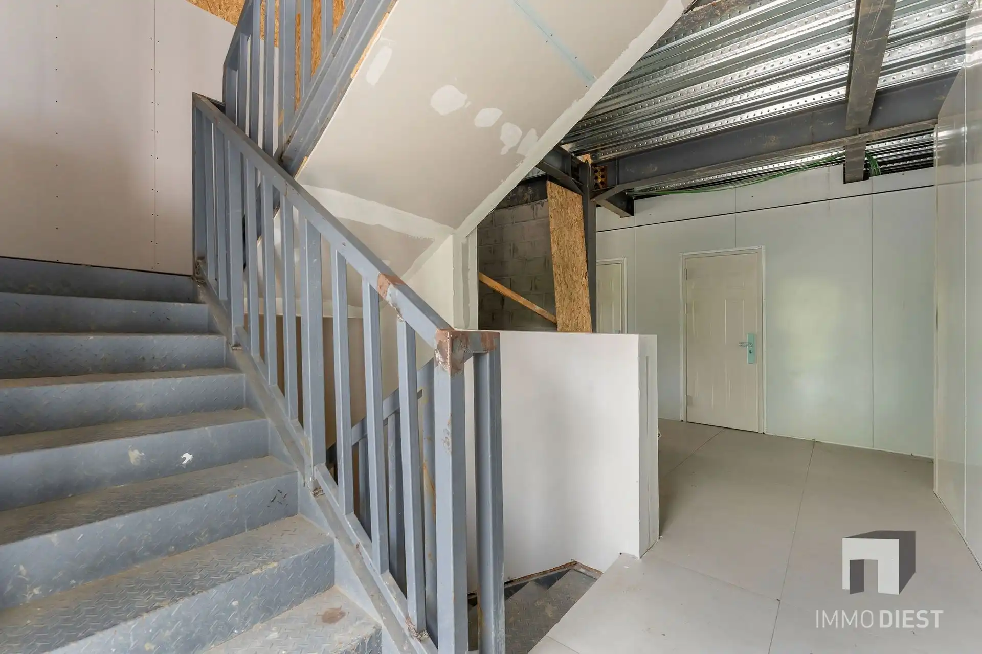 Nieuw bureelgebouw in KMO-zone te Diest foto 24