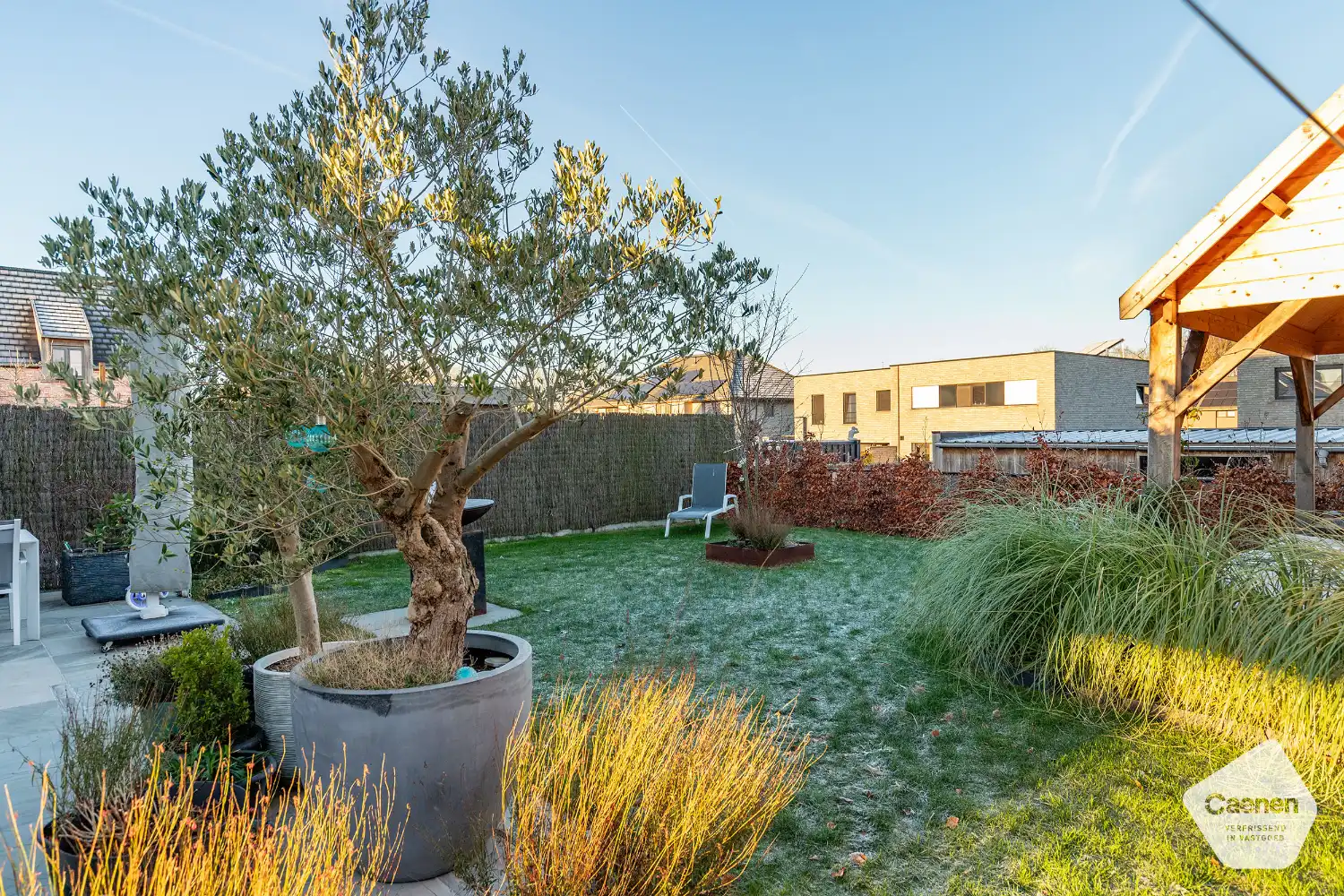 Recente instapklare woning ( BJ 2021) in een doodlopende straat met 4 slaapkamers, carport en tuin. foto 17