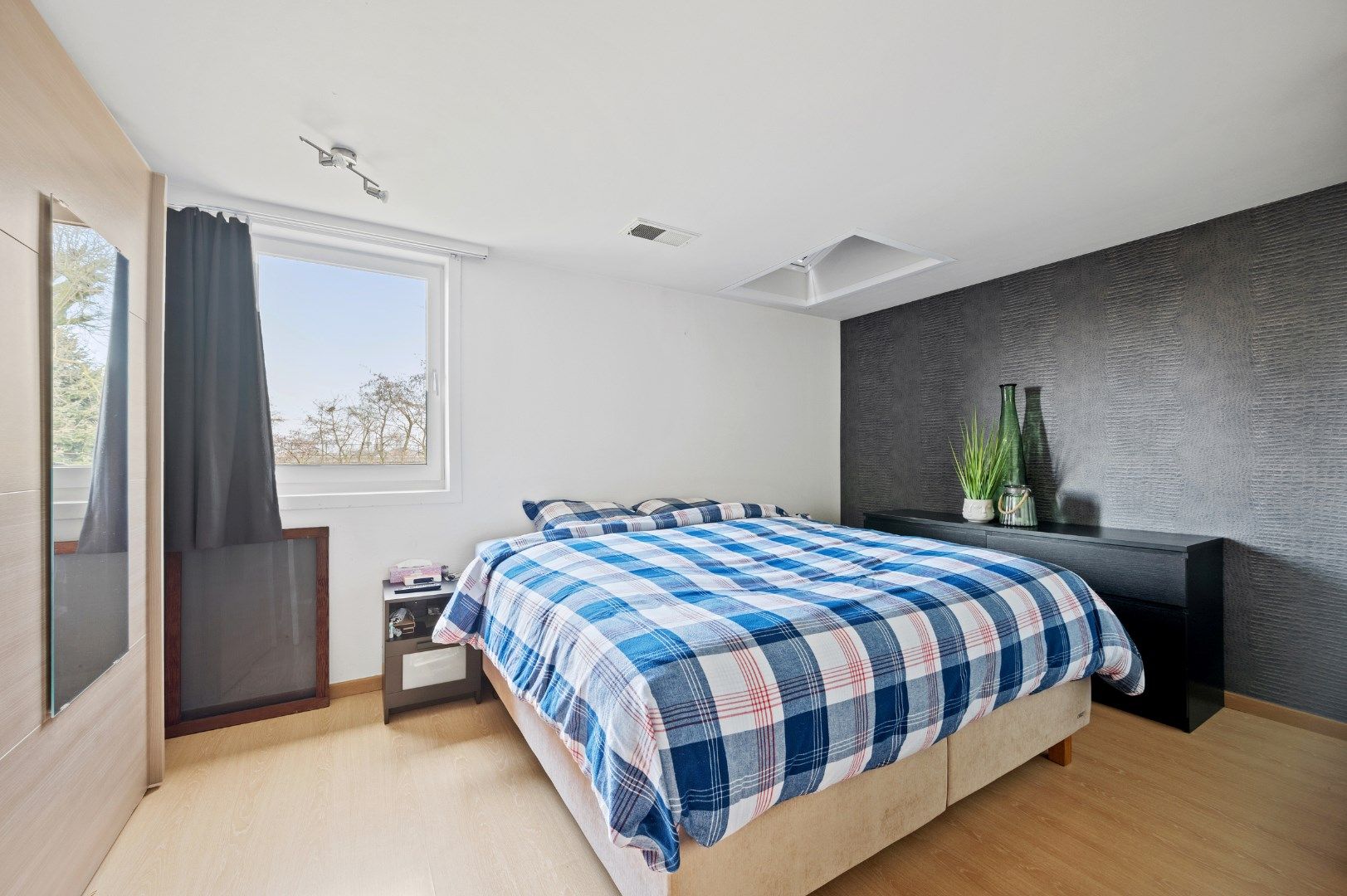 Ruime originele villa met prachtige tuin. Opp 1327m². foto 21