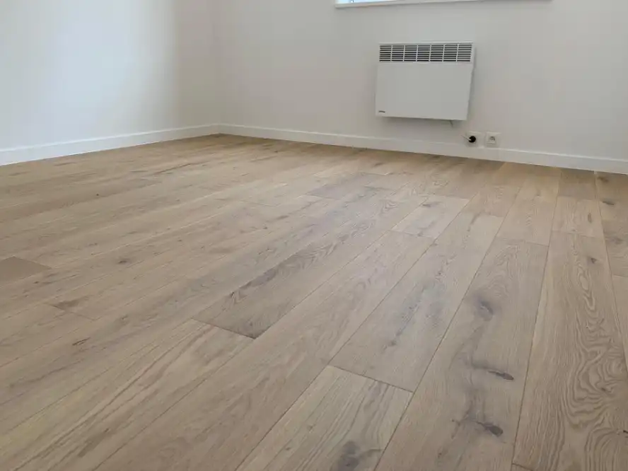 Lichtrijk en energiezuinig 2-slaapkamerappartement met lift, terras en kelderruimte foto 8