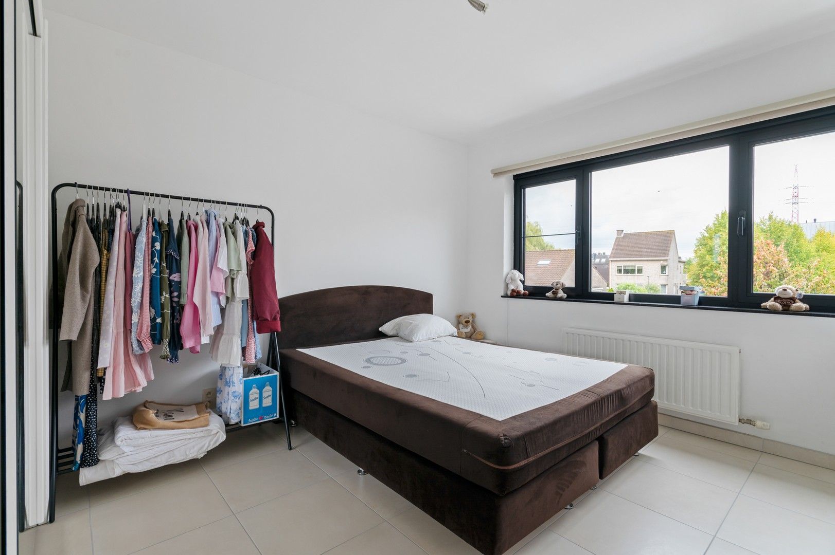 Instapklare halfopen woning met 4 slpk, tuin met zwembad foto 14