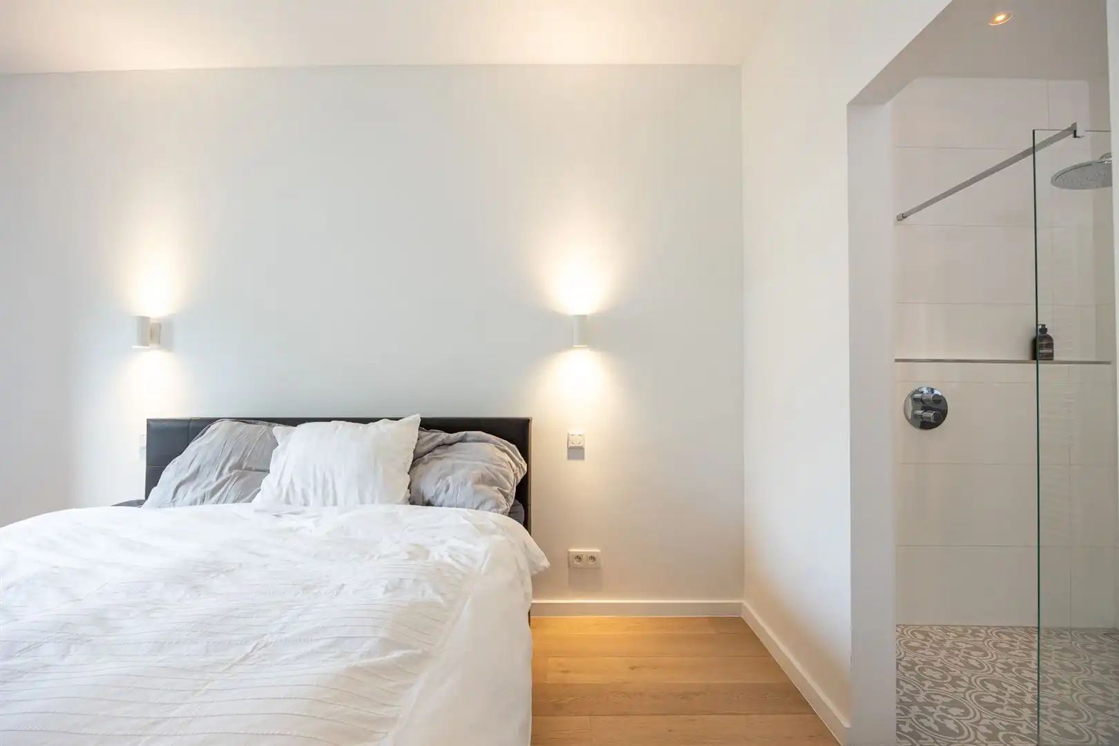 Gemeubeld appartement met tuin foto 19