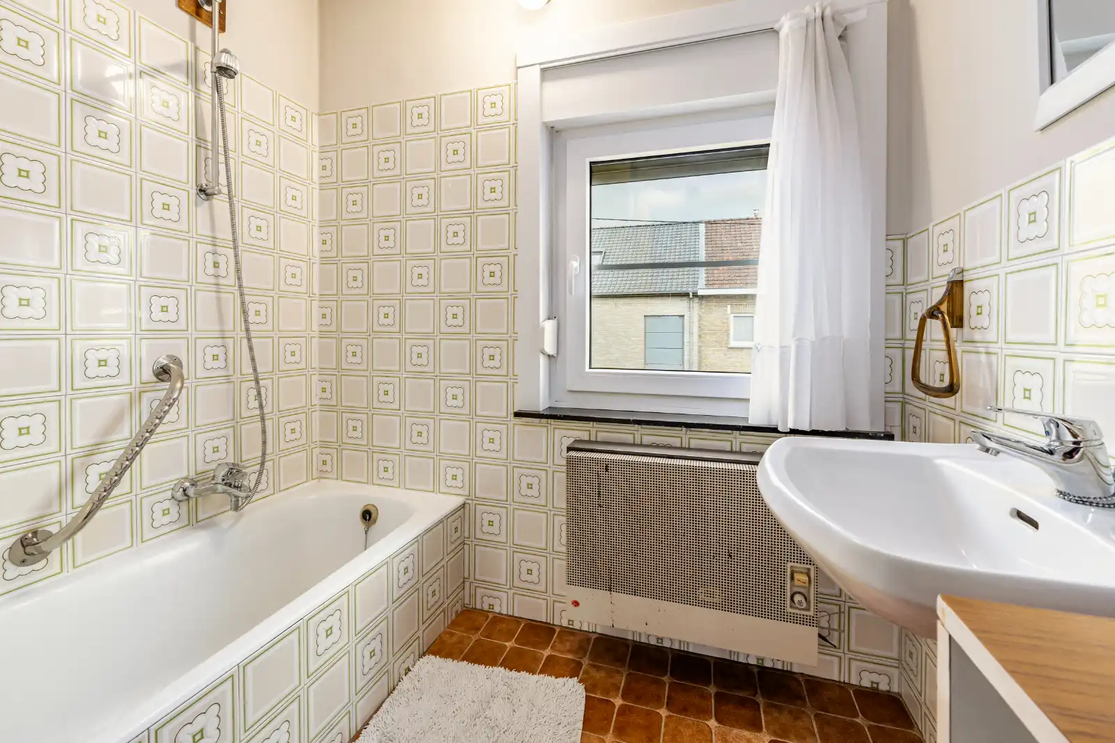 Woning met veel mogelijkheden op rustige locatie foto 12