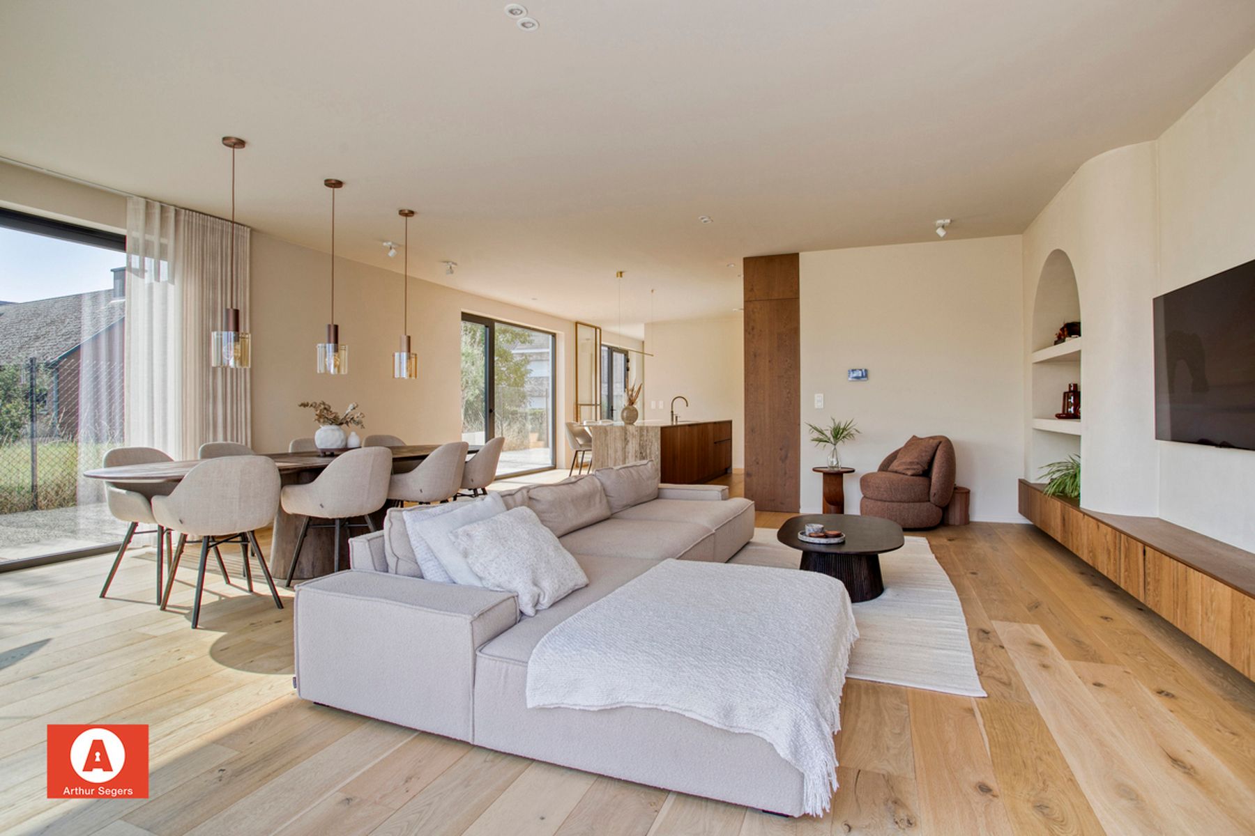 Zeldzame en energiezuinige designparel in Japandi-stijl foto {{pictureIndex}}