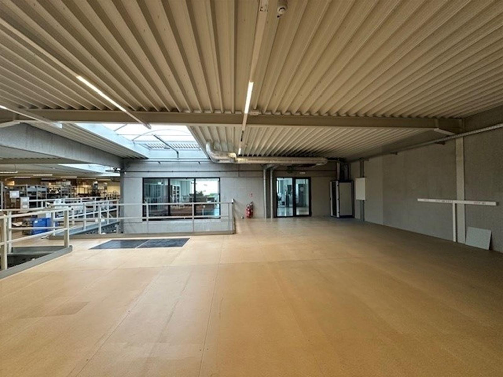 Bedrijfspand  in business park Gate 7 (ultramodern businesspark) foto 31