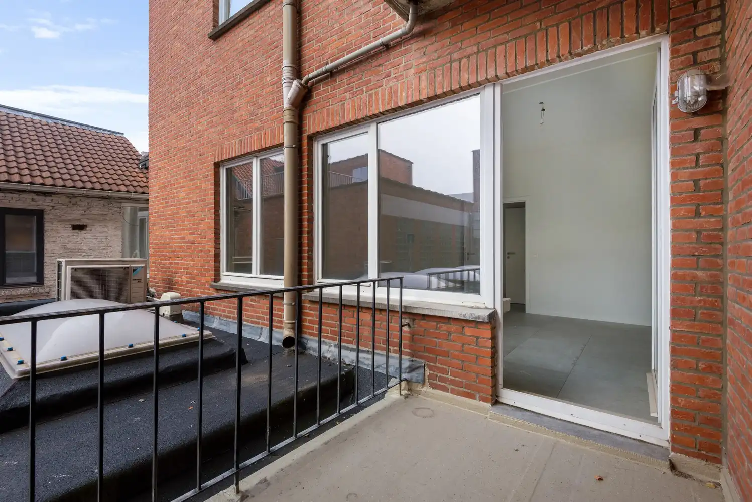 Lichtrijk, instapklaar appartement met 2 slaapkamers nabij het Zimmerplein in Lier! foto 16