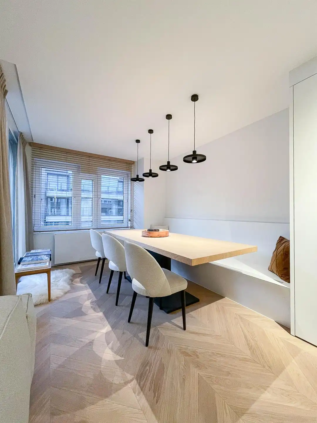 Stijlvol gerenoveerd appartement op een centrale ligging foto 2