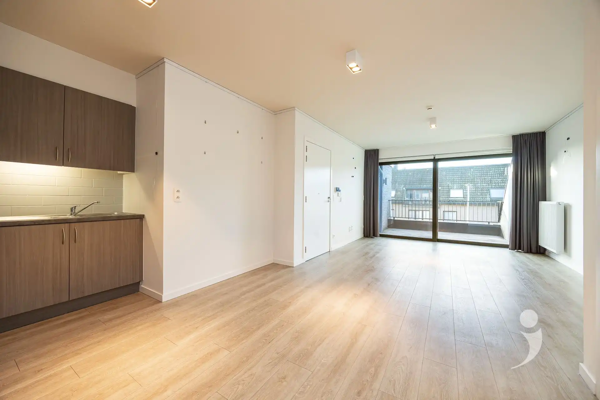 Ruime assistentiewoning met zuidgericht terras foto 2