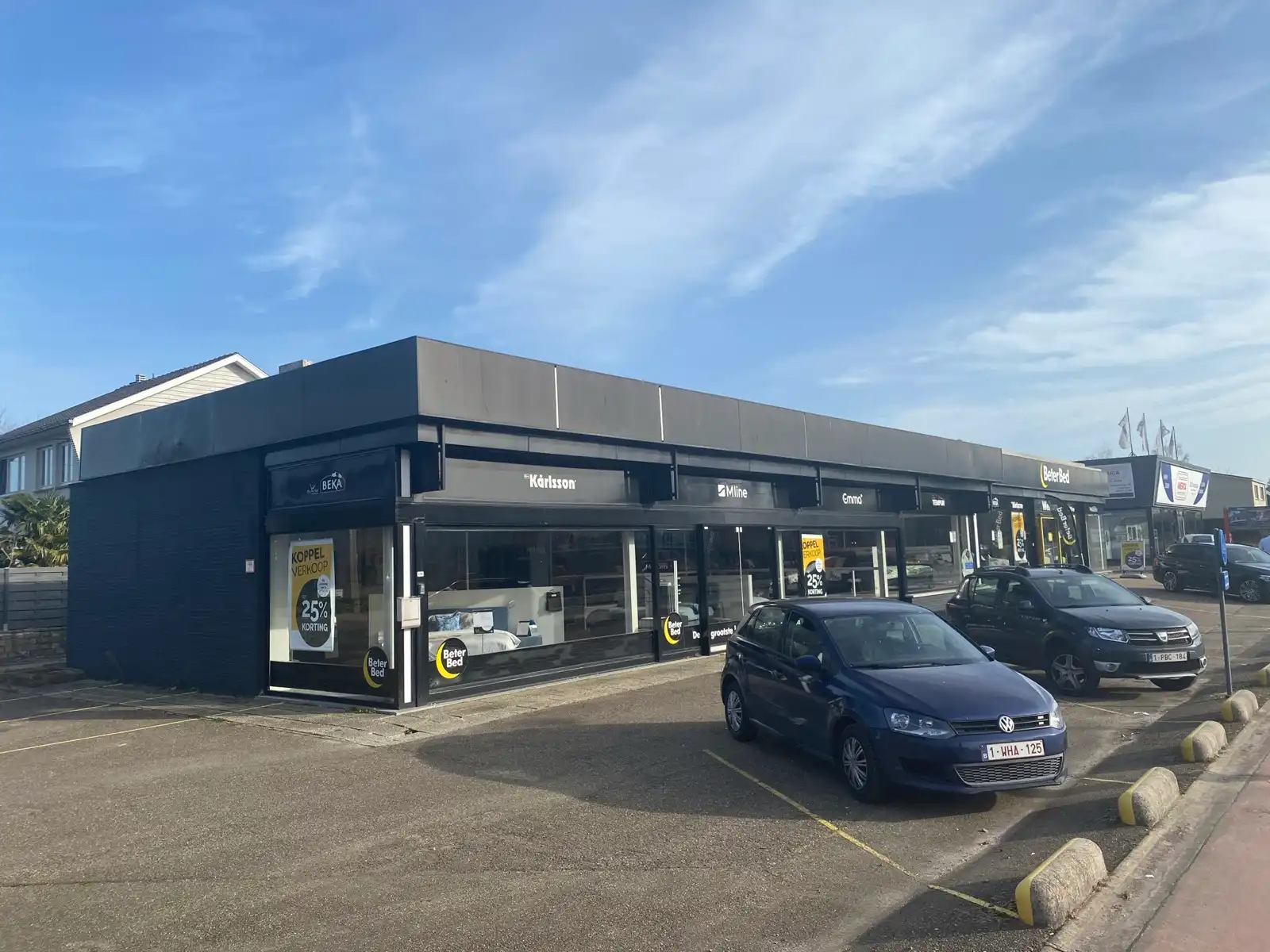 Handelspand 1.000 m² te huur op zichtlocatie in Genk foto {{pictureIndex}}