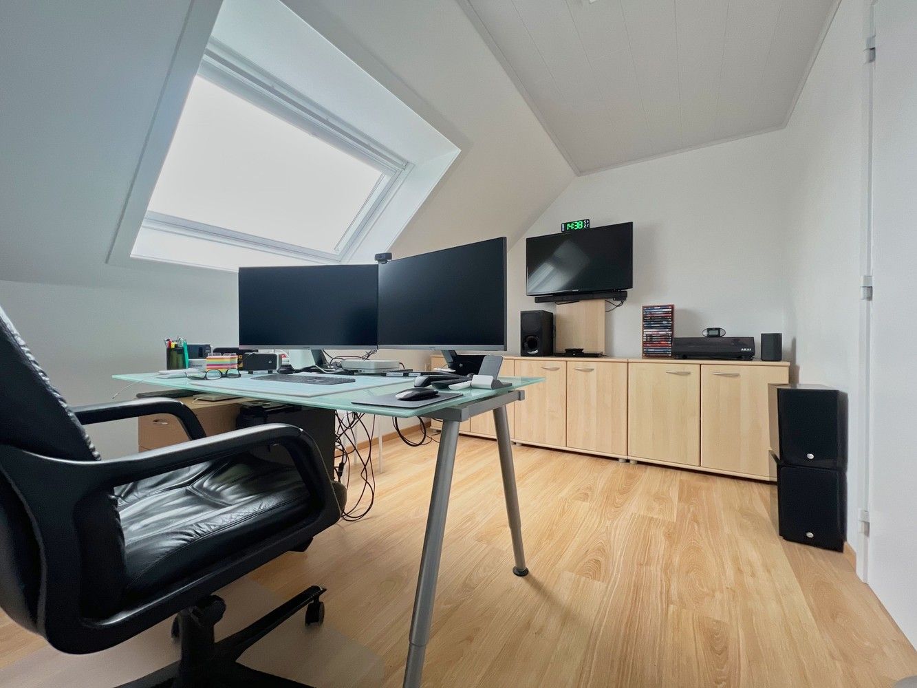 Heel ruime gezinswoning (350m²)+prachtige tuin (2000m²)! foto 16