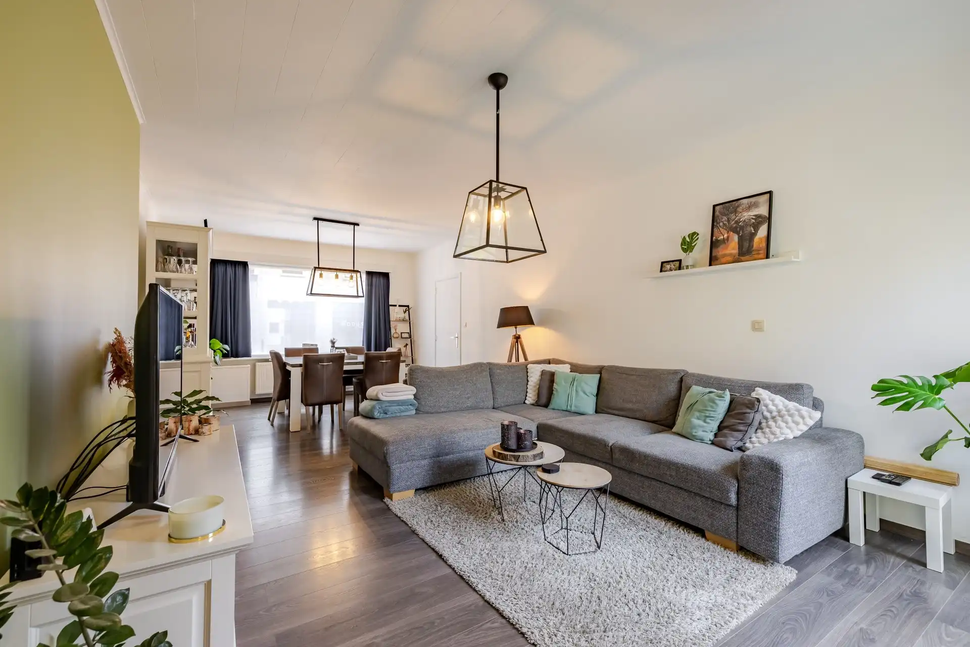 Charmante instapklare woning centrum Destelbergen! foto {{pictureIndex}}