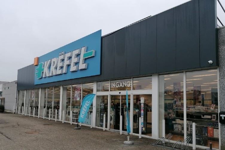 UITSTEKEND GELEGEN COMMERCIEEL PAND NAAST BRICO foto {{pictureIndex}}