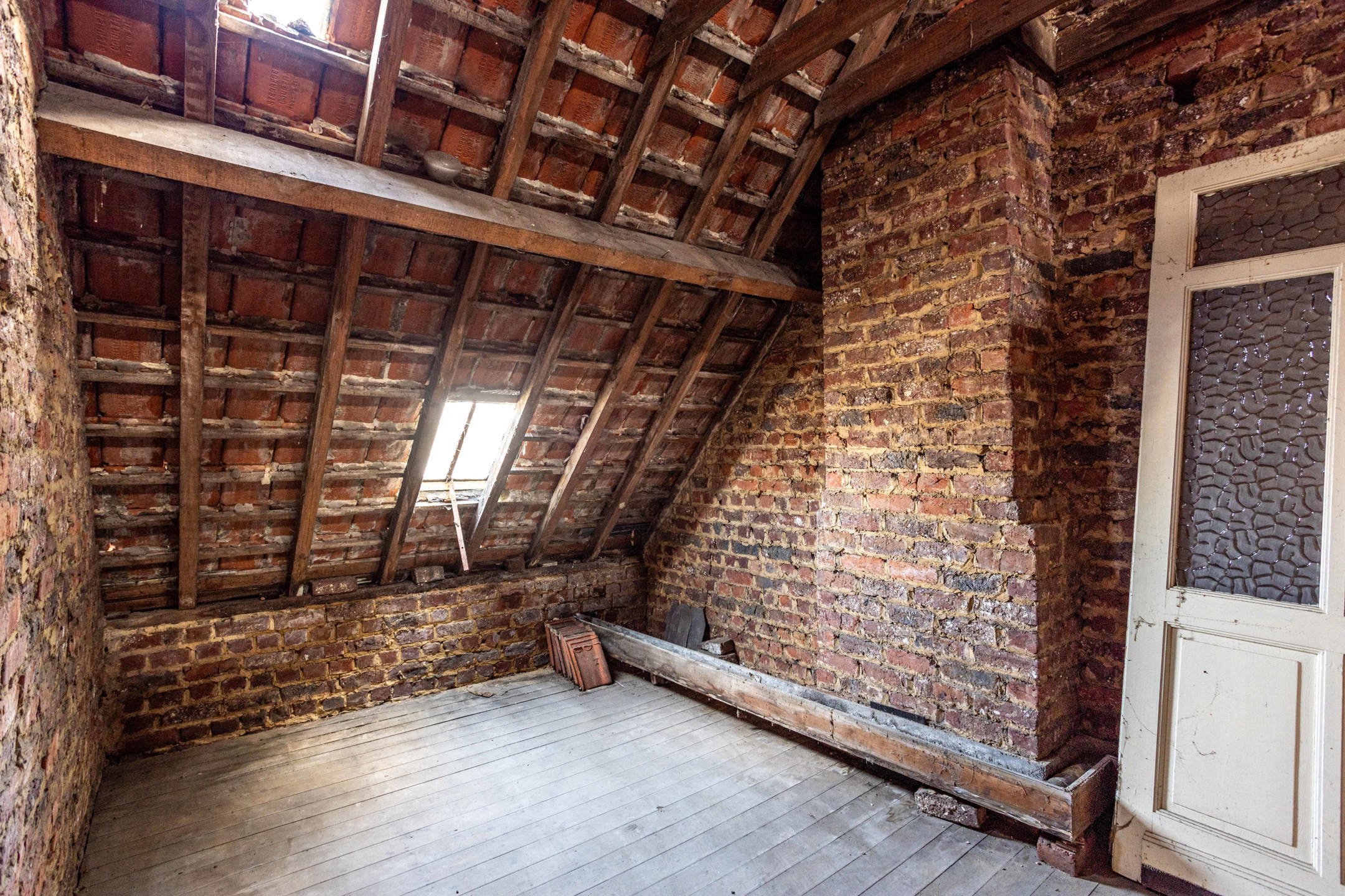 Authentieke woning met 4 slaapkamers te koop in Ronse foto 18