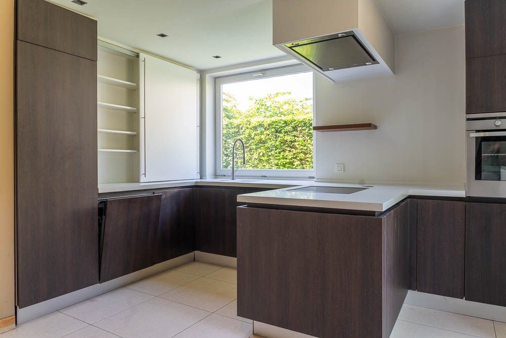 Instapklare villa op 817 m² met ruime tuin in Zeveneken (Lochristi) foto 8