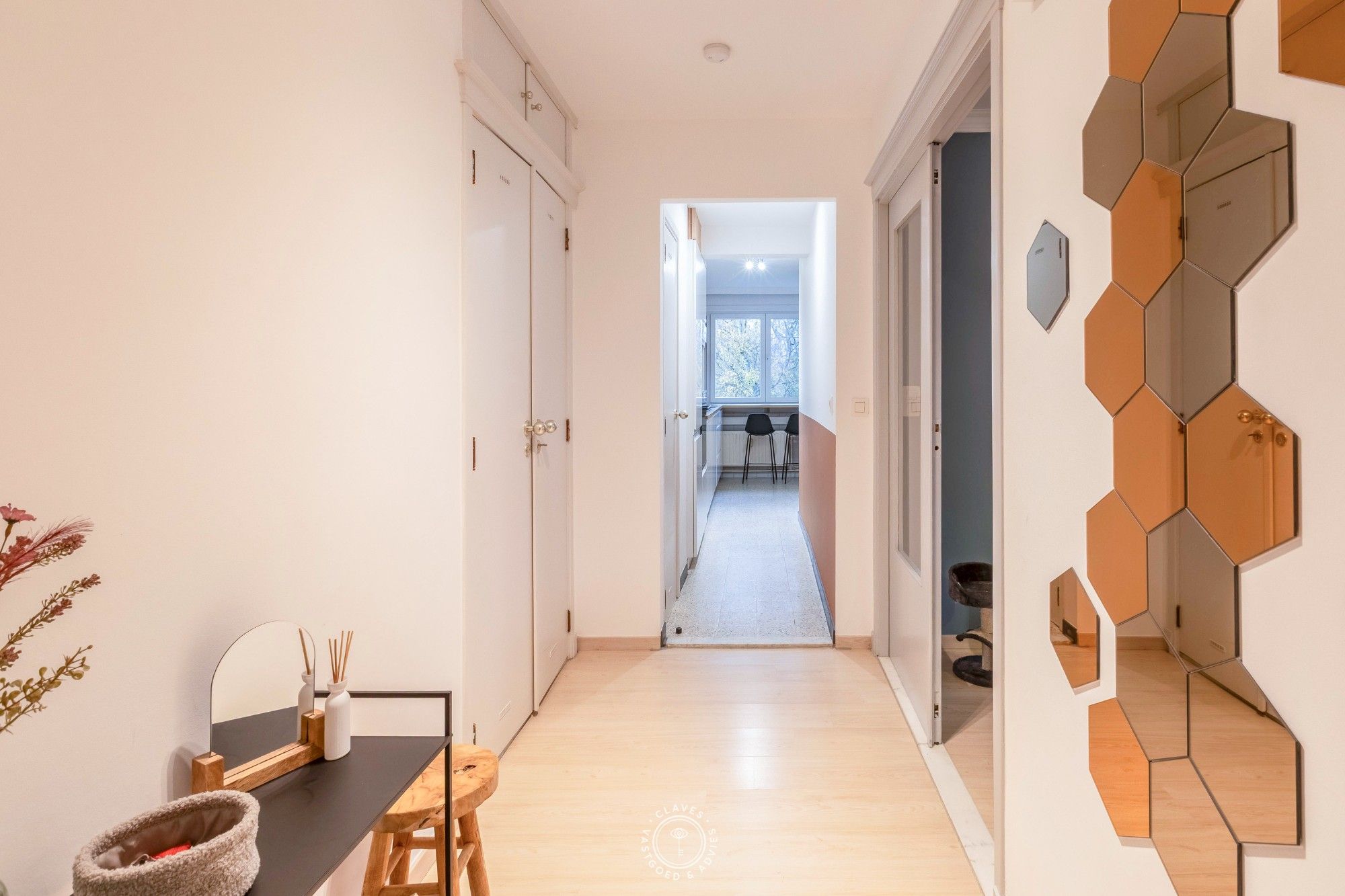 Zeer aangenaam en lichtrijk 3 slaapkamer appartement foto 12