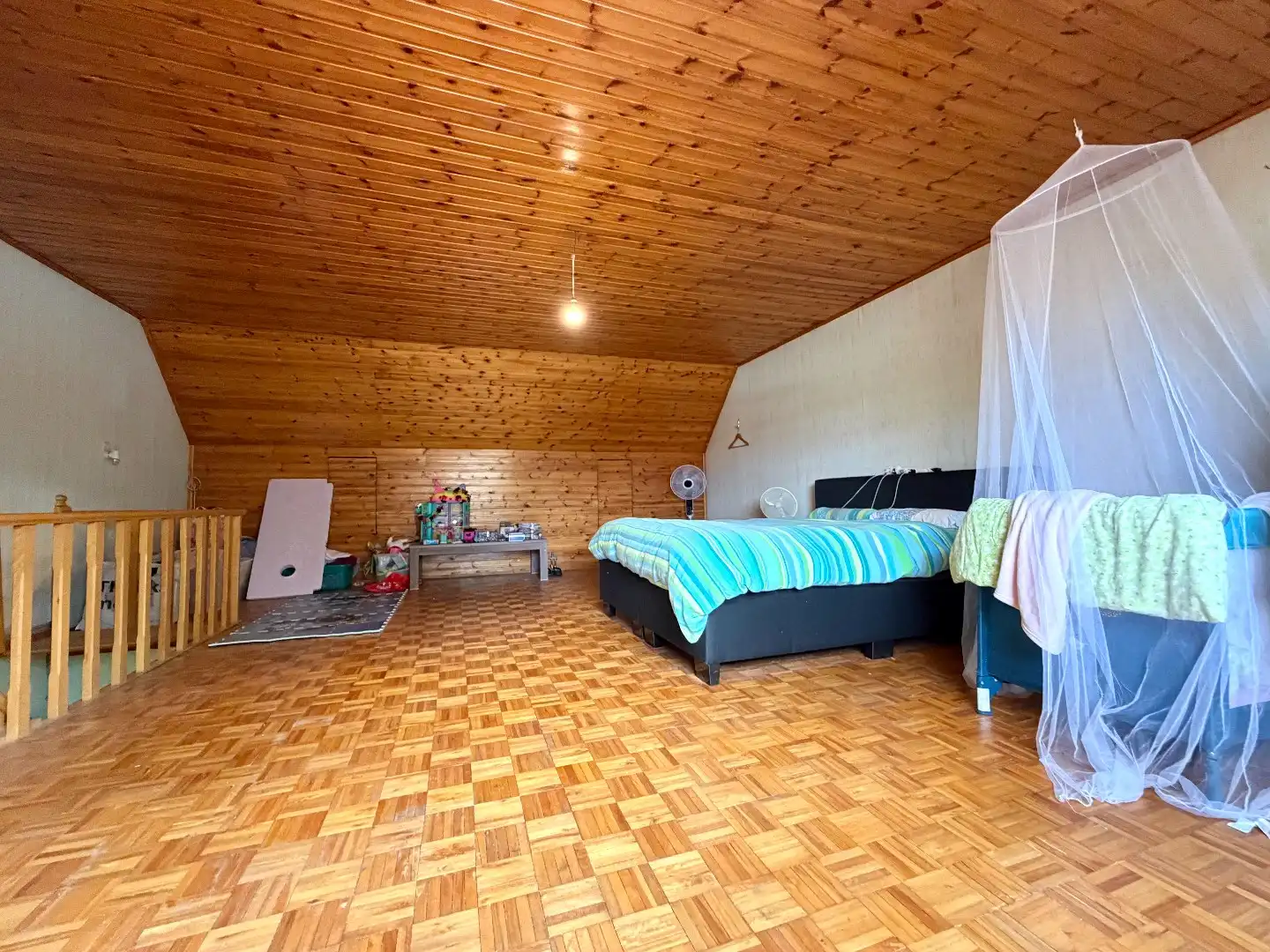 Ruime gezinswoning op toplocatie te koop te Harelbeke! foto 12