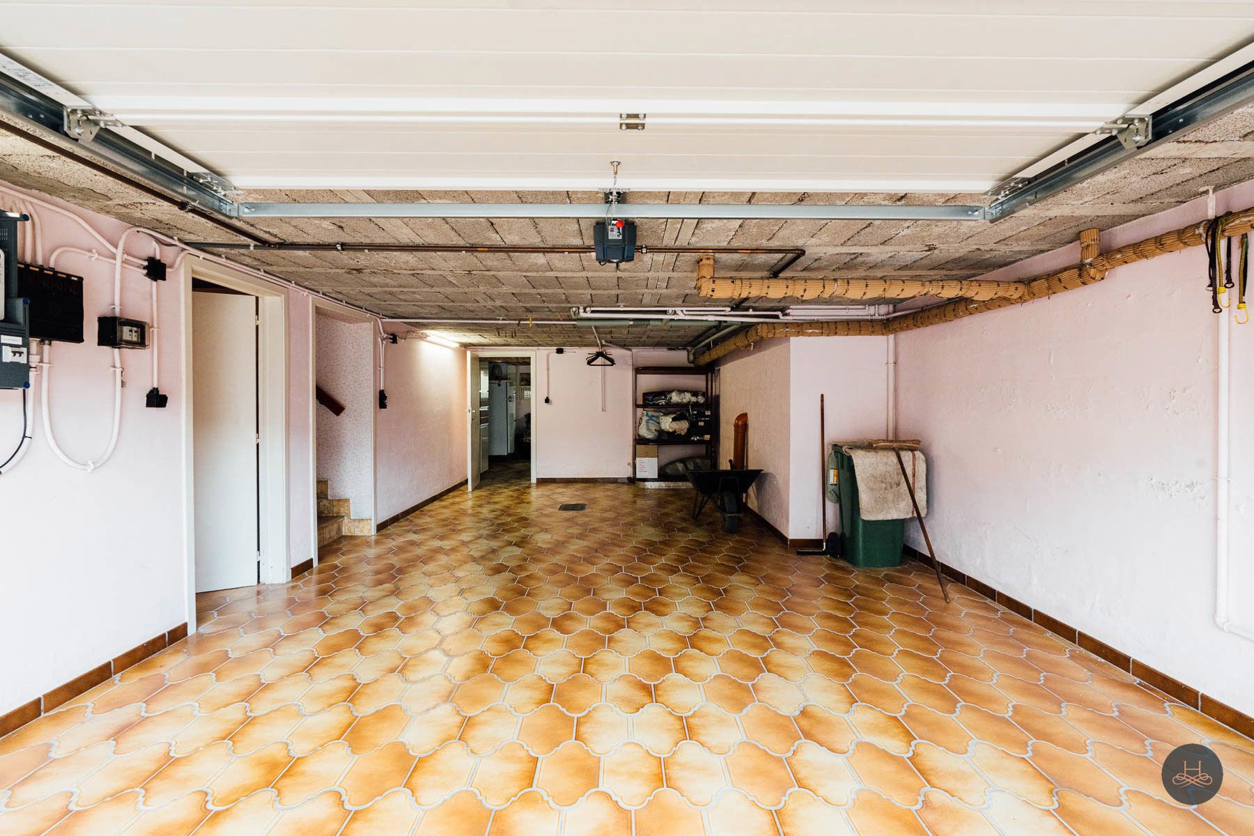 Rustig gelegen woning met kelderverdieping, garage en tuin foto 24