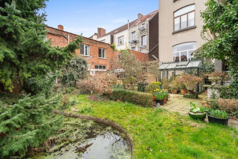 --- NIEUW --- Prachtig gelegen, te renoveren herenhuis aan de Visserij! foto 60