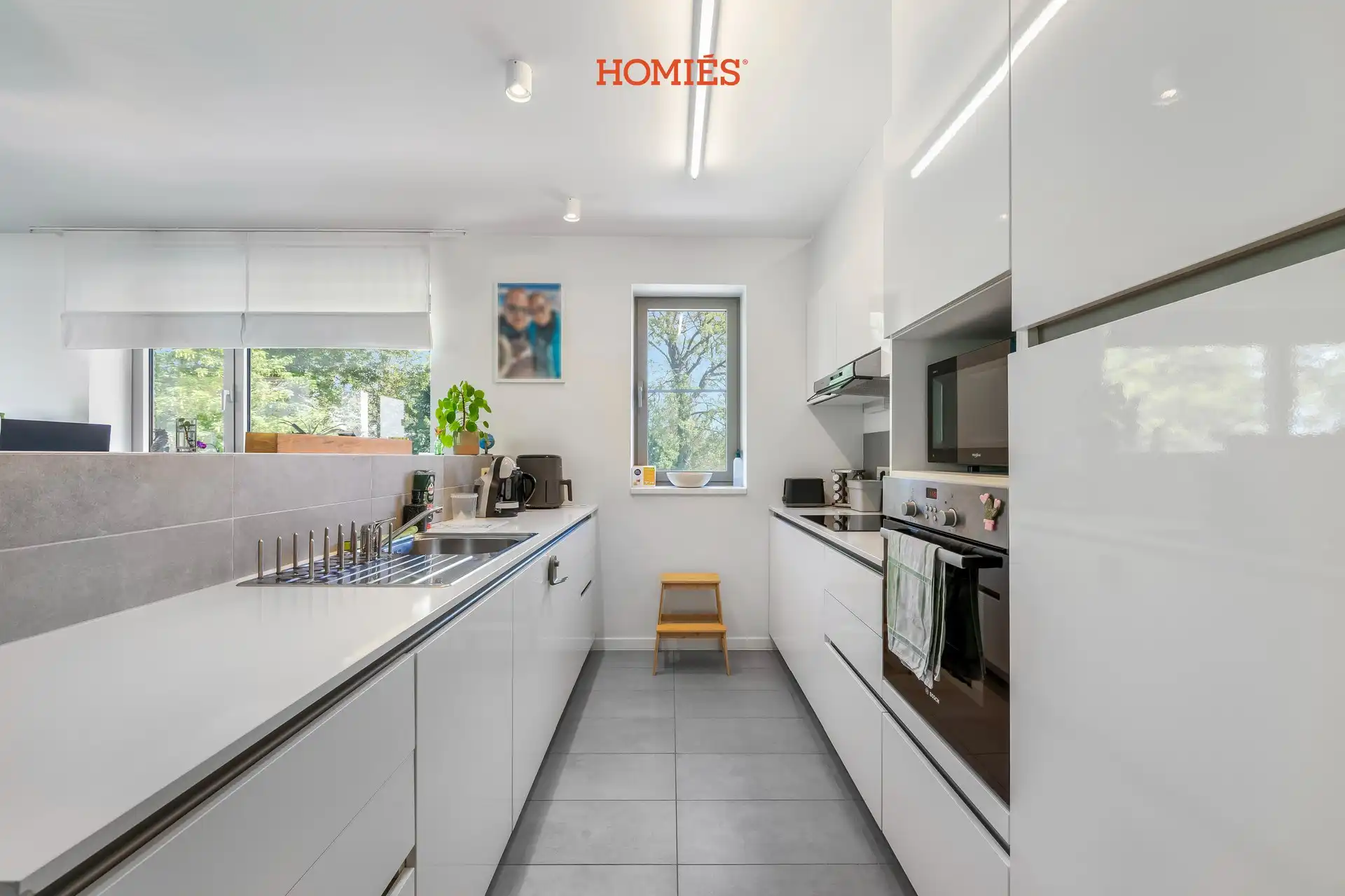 Modern 1-slaapkamerappartement met terras en staanplaats foto 15