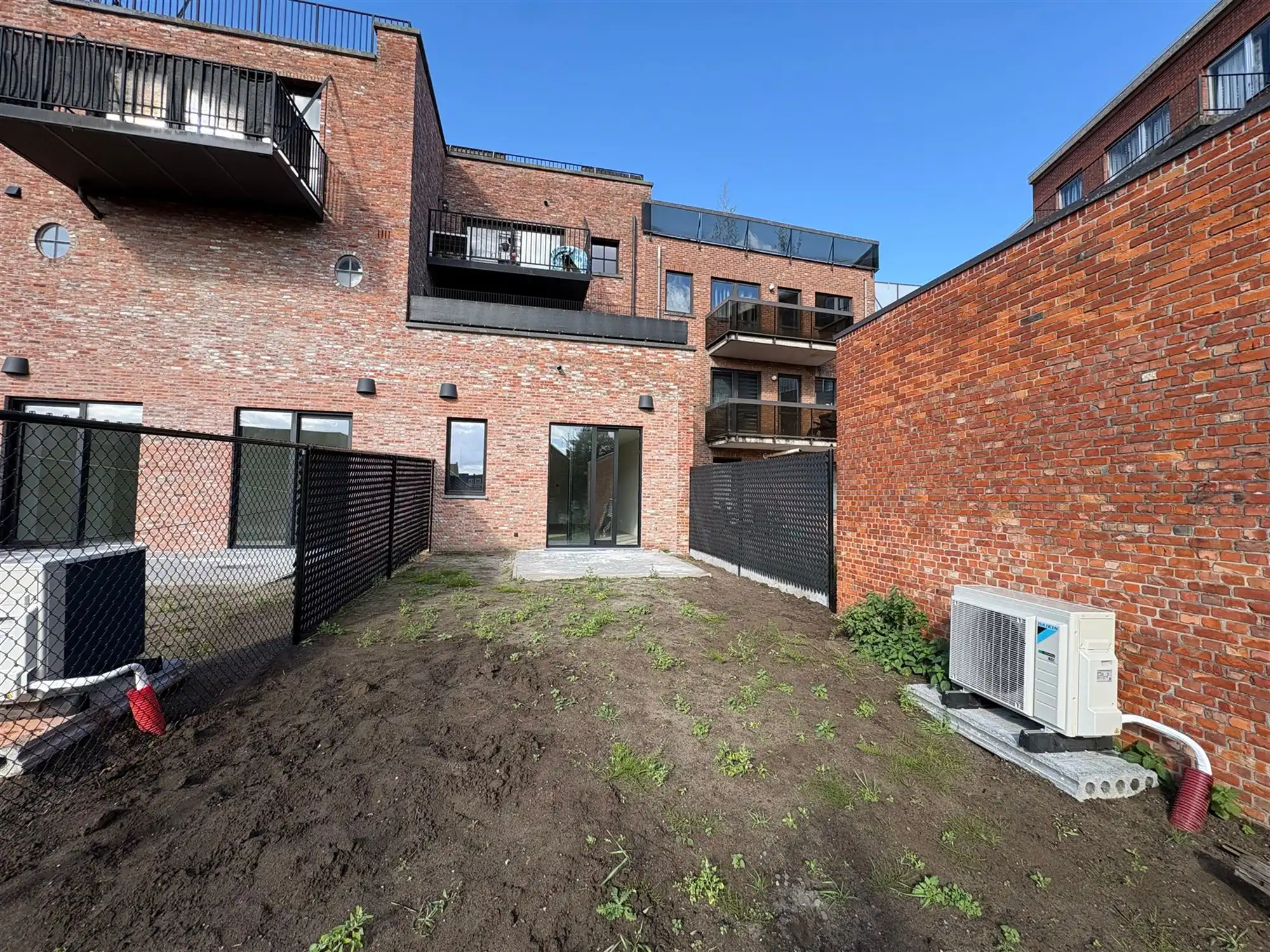 Ruim appartement met 2 slaapkamers en grote zuidtuin. foto 6
