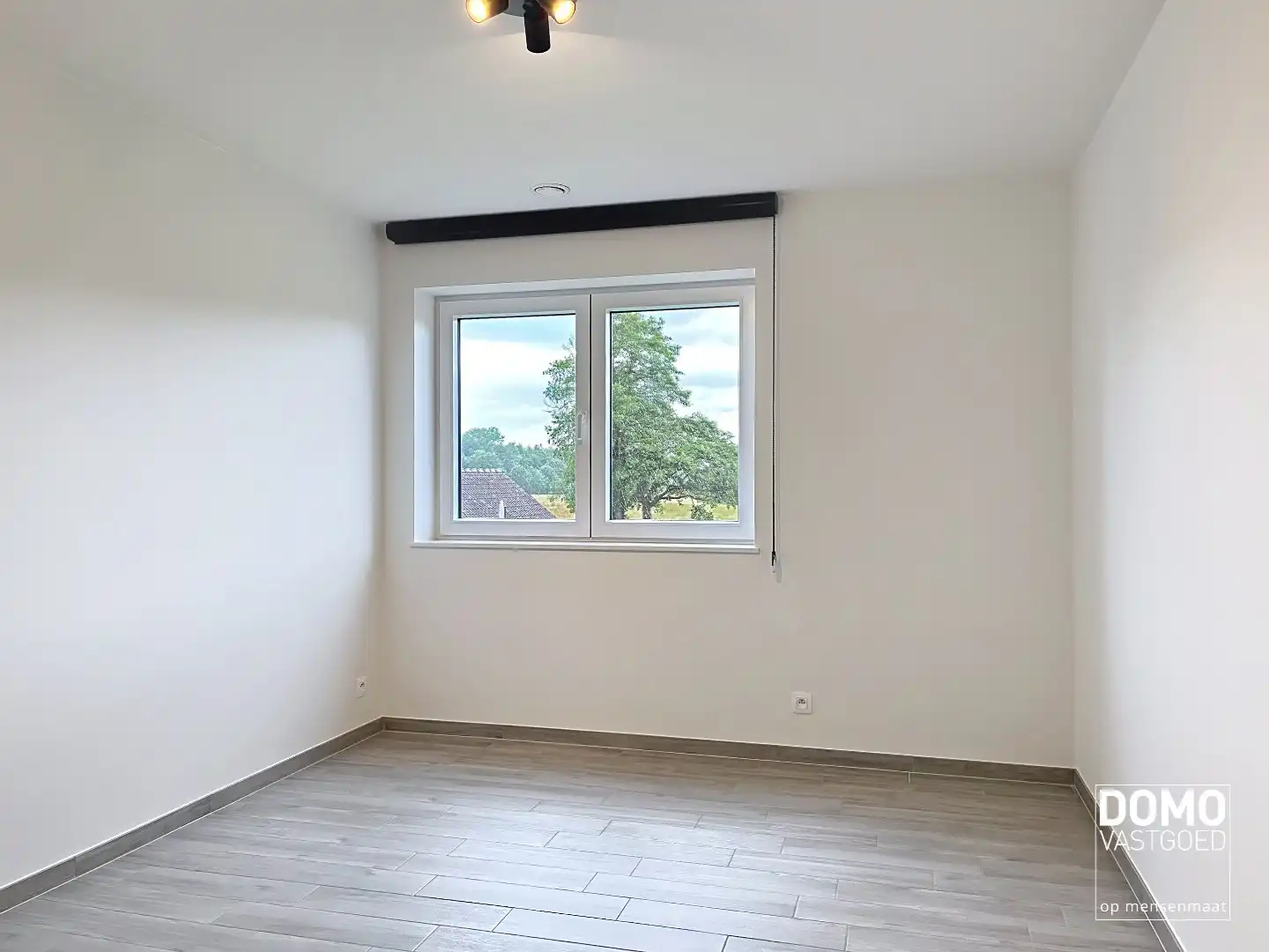 PRACHTIGE WONING MET 3 SLAAPKAMERS EN TUIN foto 9