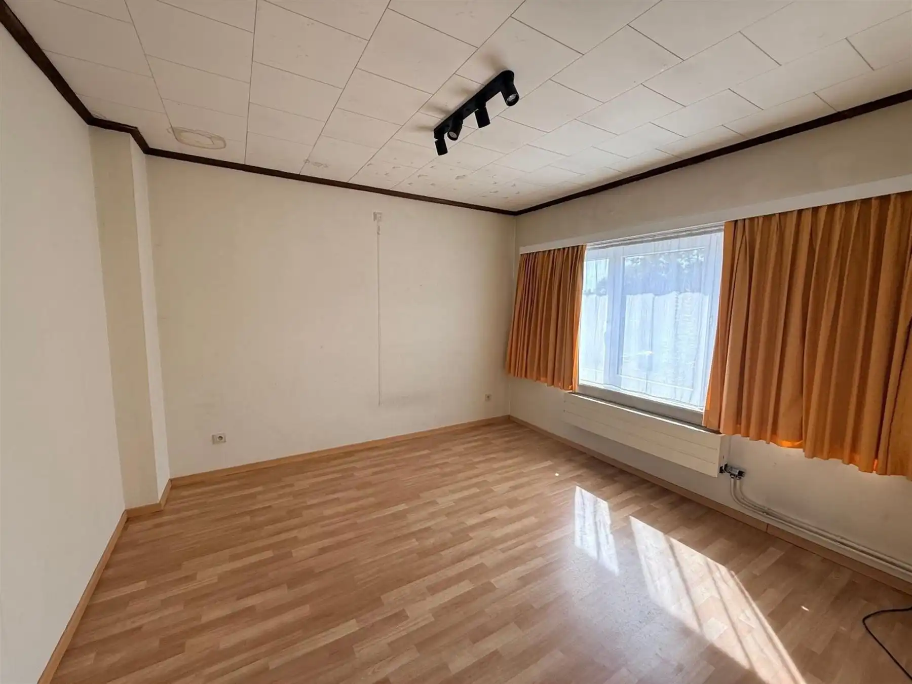 ENERGIEZUINIGE WONING IN  DOOLOPENDE STRAAT foto 12