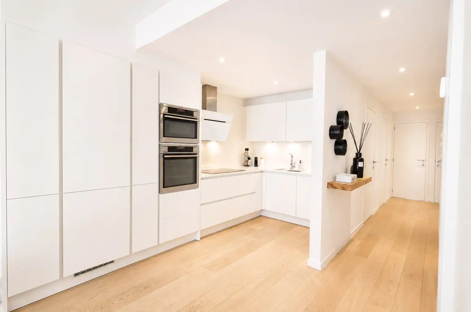Instapklaar appartement met twee volwaardige slaapkamers op centrale ligging. foto 4