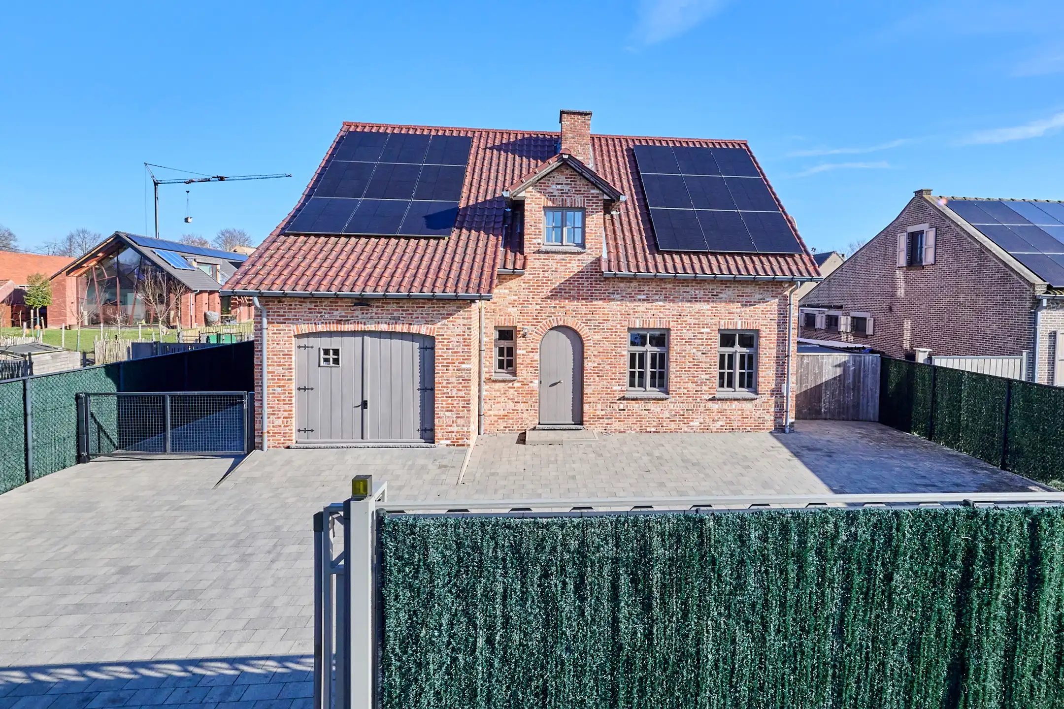 ZEER RUIME INSTAPKLARE WONING MET HOOGWAARDIGE AFWERKING foto 23