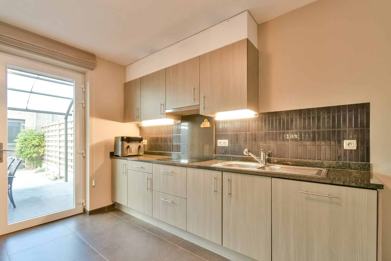 Energiezuinige woning in een rustige straat! foto 6