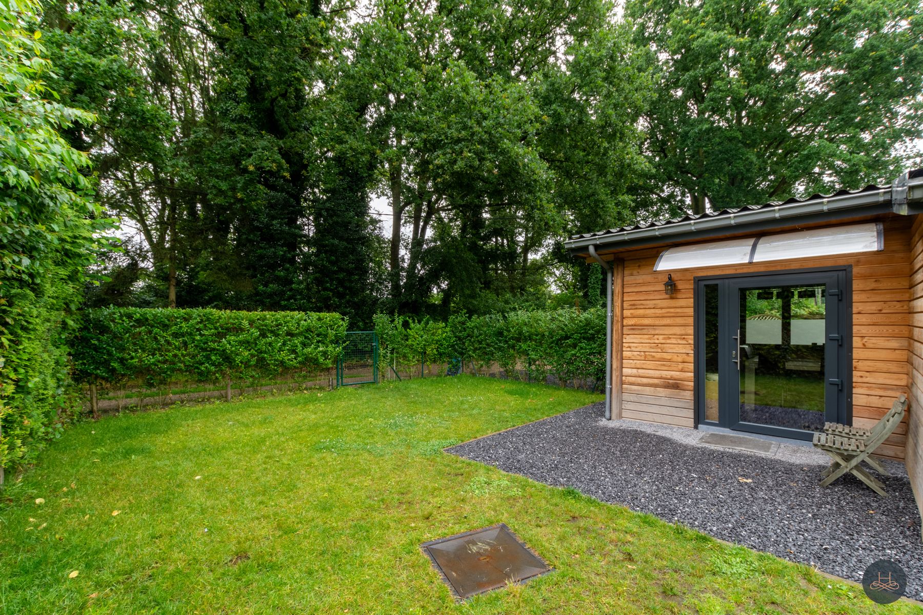 Vernieuwde en instapklare chalet op rustige locatie foto 5