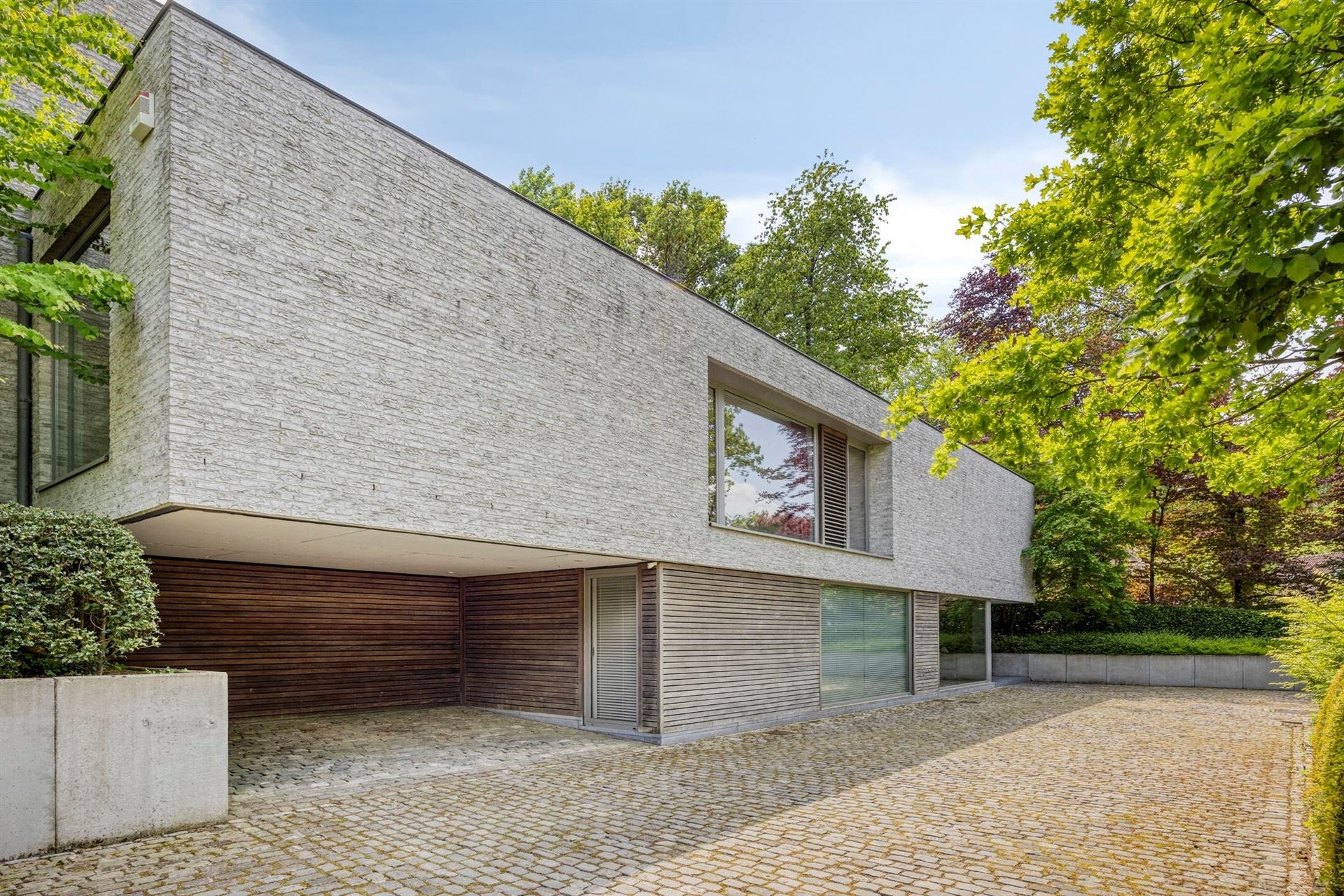 Prachtige moderne villa op ruim perceel foto 3