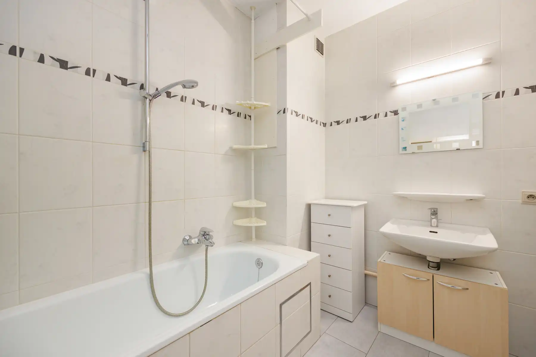 TE RENOVEREN APPARTEMENT GRENS HOVE-BOECHOUT foto 12