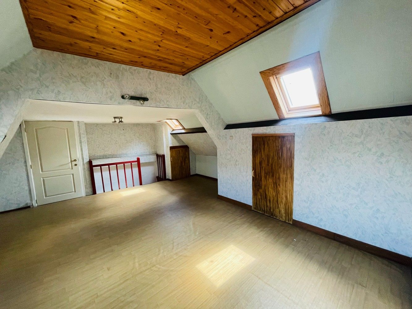 Brugge centrum, in verkeersarme straat  vlakbij 't Zand UITERST  CHARMANTE WONING met ZONNIGE  STADSPATIO en 2 grote slaapkamers. foto 21